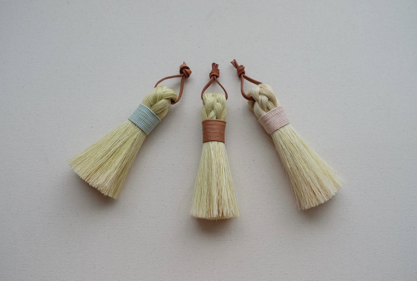 Round Whisk Table Broom | Handmade | Tampico | Minimal