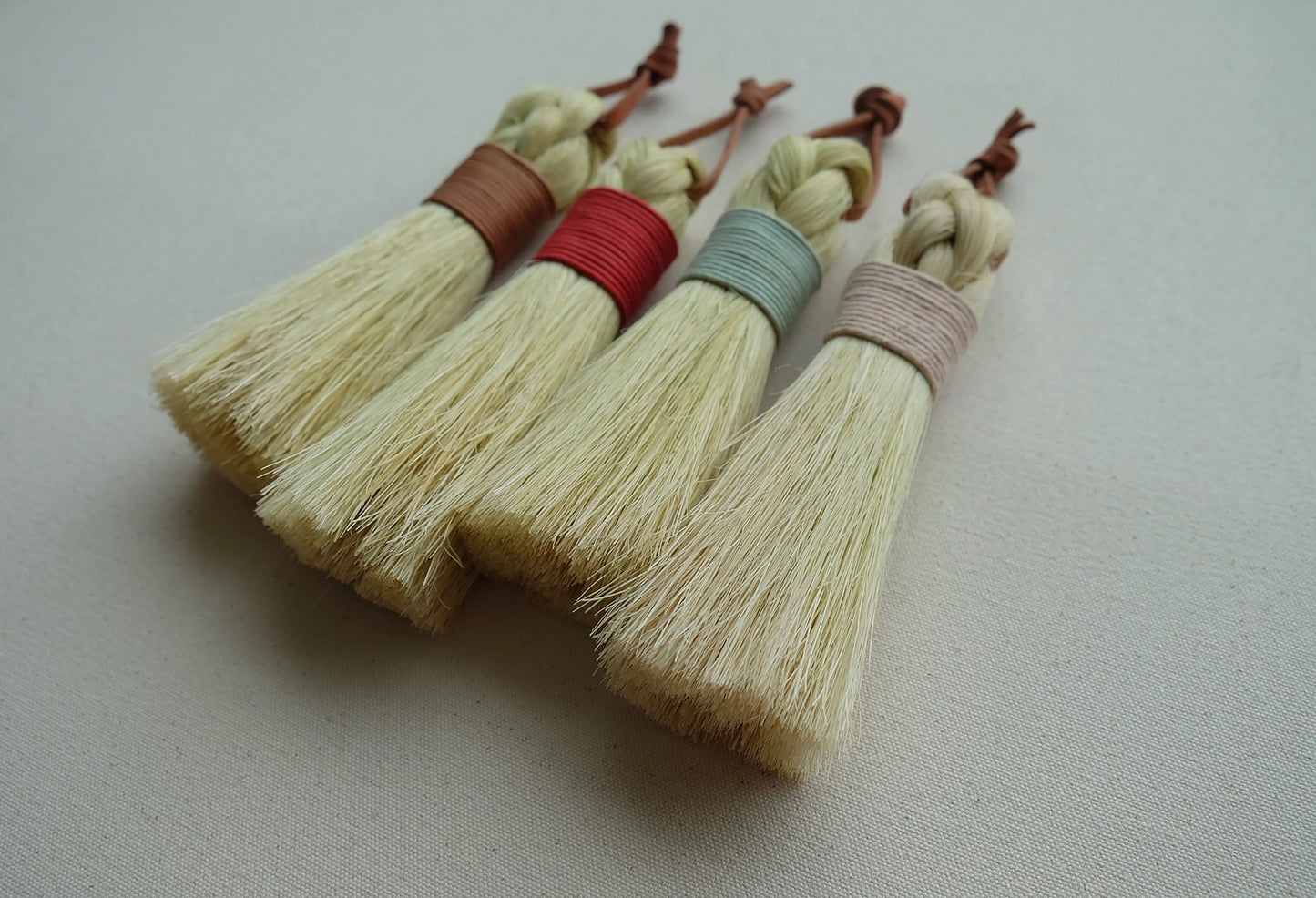 Round Whisk Table Broom | Handmade | Tampico | Minimal