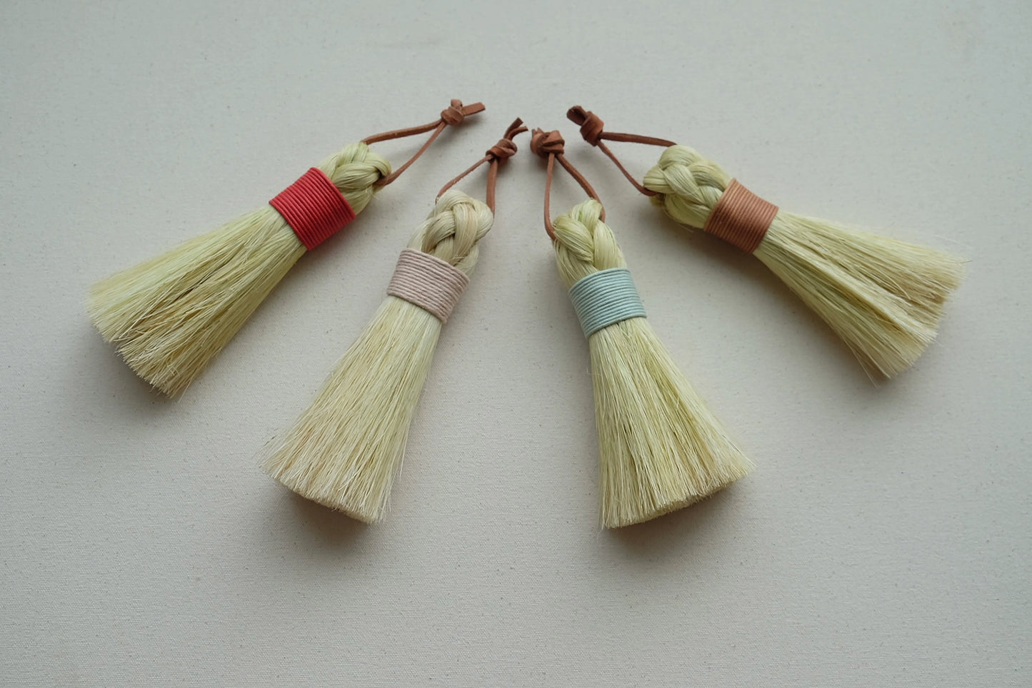 Round Whisk Table Broom | Handmade | Tampico | Minimal