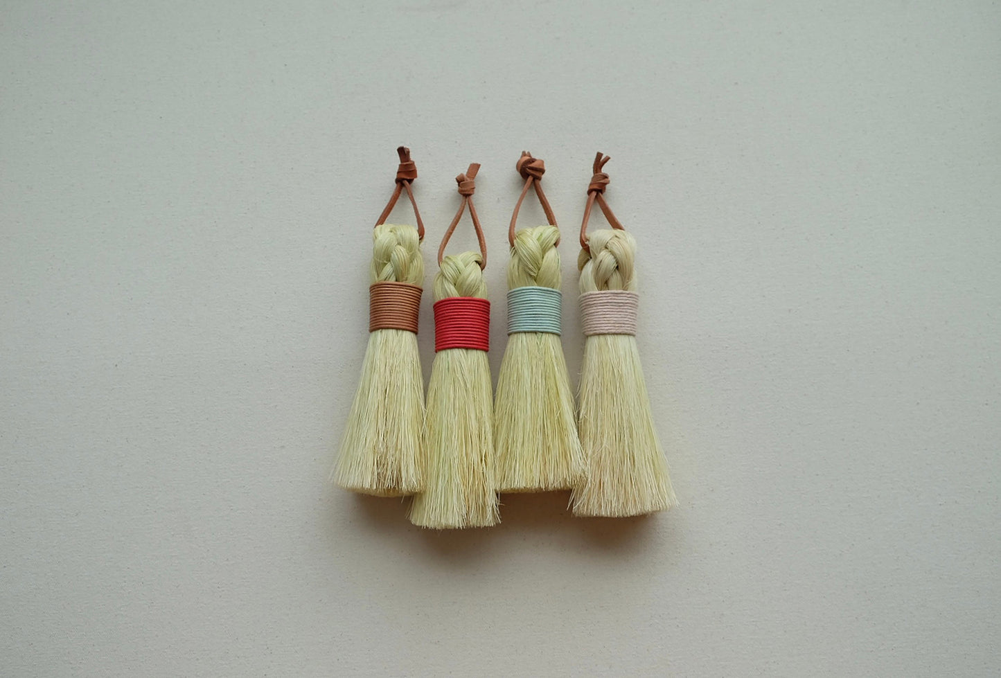 Round Whisk Table Broom | Handmade | Tampico | Minimal