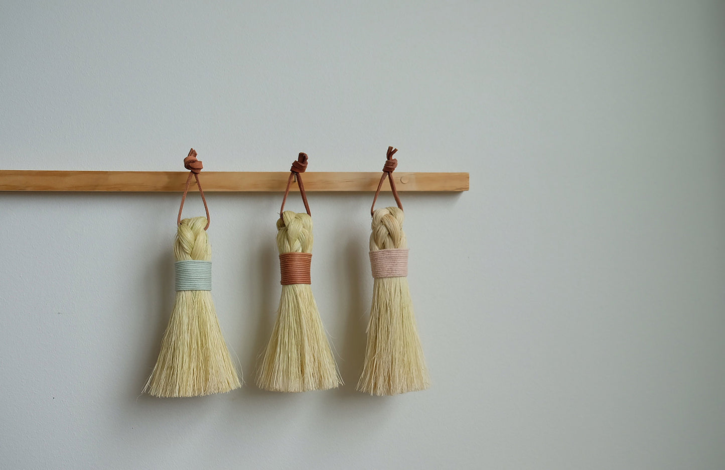 Round Whisk Table Broom | Handmade | Tampico | Minimal