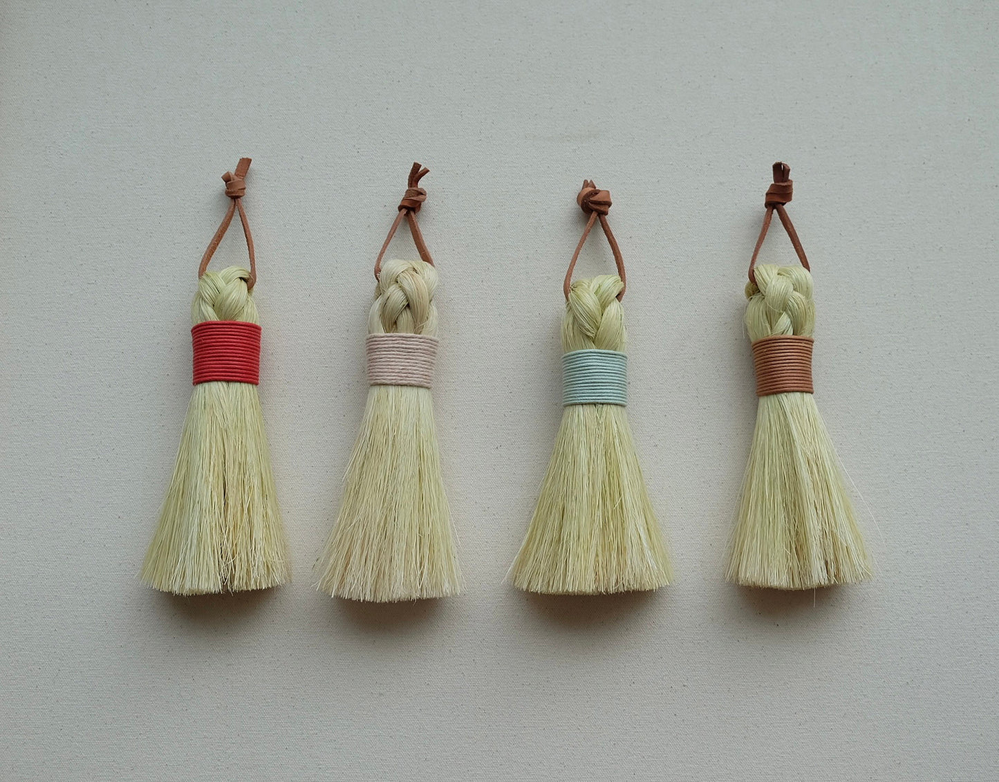 Round Whisk Table Broom | Handmade | Tampico | Minimal