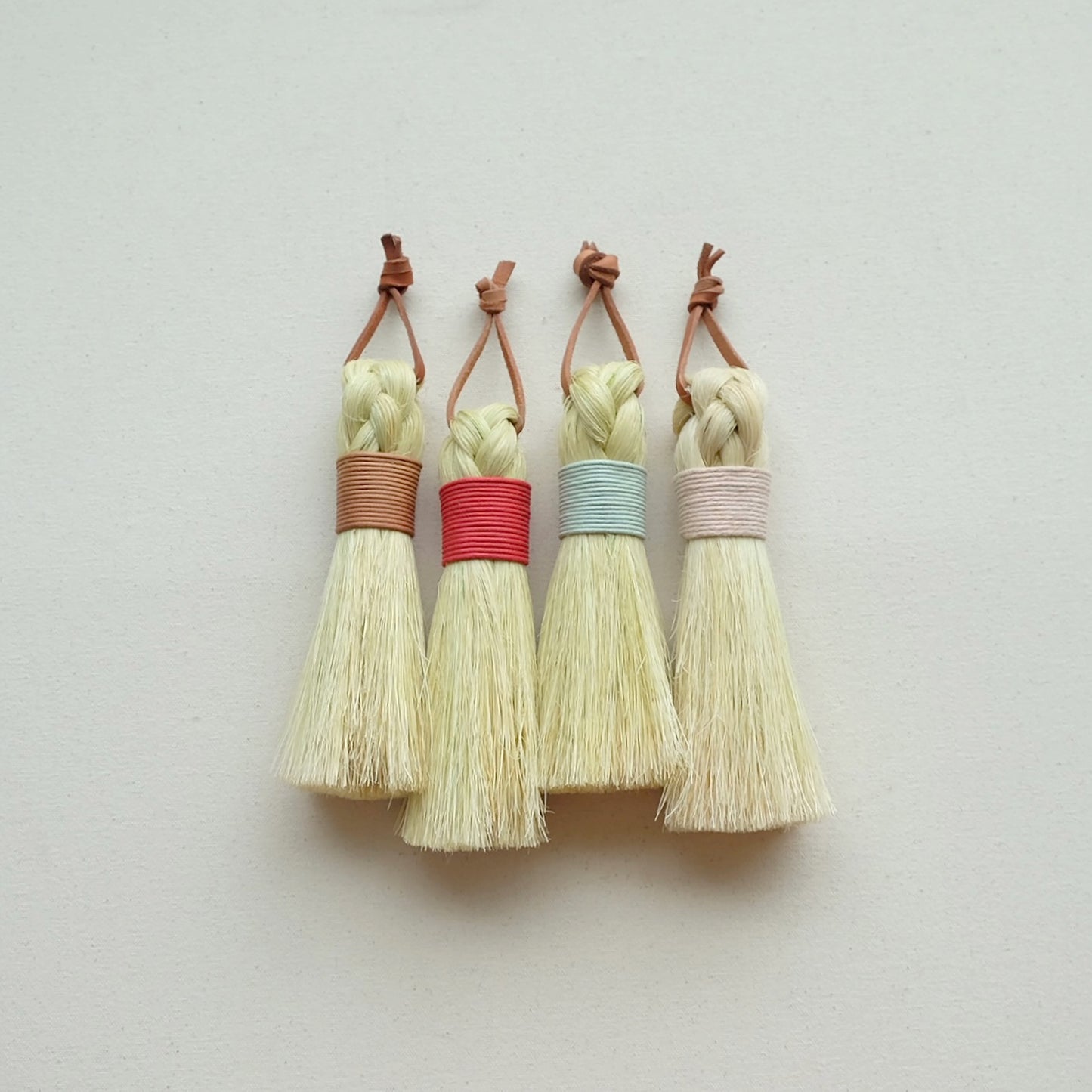 Round Whisk Table Broom | Handmade | Tampico | Minimal