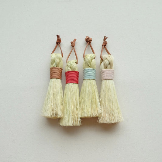Round Whisk Table Broom | Handmade | Tampico | Minimal